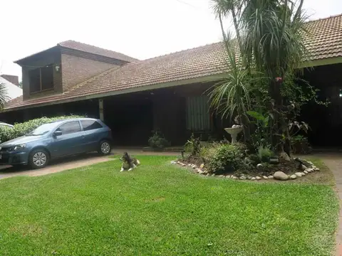 Chalet en el Barrio " El Casco de Pacheco"