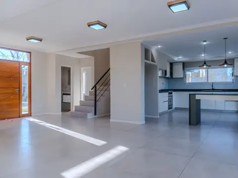 Casa en Venta con 1 cochera