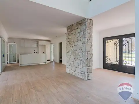 CASA EN VENTA EN MIRALAGOS