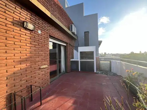 Departamento, balcón terraza y cochera