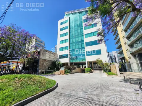 Venta con renta oficina de 260 m2 con 4 cocheras en edificio One World, Olivos, Vicente Lopez