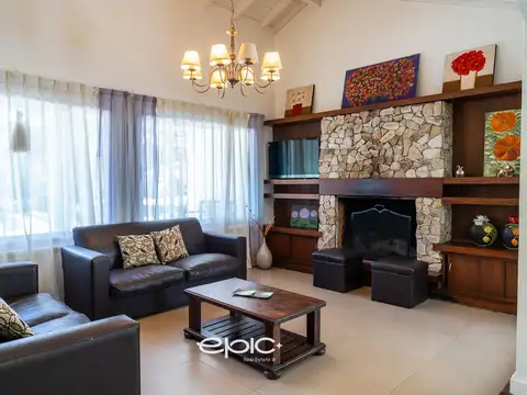 Venta casa en Carilo