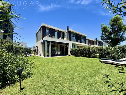 Venta Casa Moderna - Barrio El Aljibe - Manzanares - DVH / Losa Radiante / Luminosa
