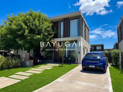 Venta Casa Moderna - Barrio El Aljibe - Manzanares - DVH / Losa Radiante / Luminosa