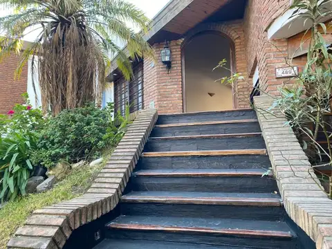 Casa  en Venta en Haedo, Morón, G.B.A. Zona Oeste