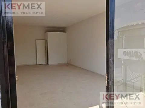 Locales en Venta en centro de Pilar. 32 mts ubicación seguro buen caudal de gente