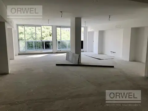 Oficina en Venta con 2 cocheras