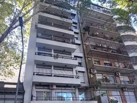 SEMIPISO 4 ambientes c/balcón VENTA en FLORES