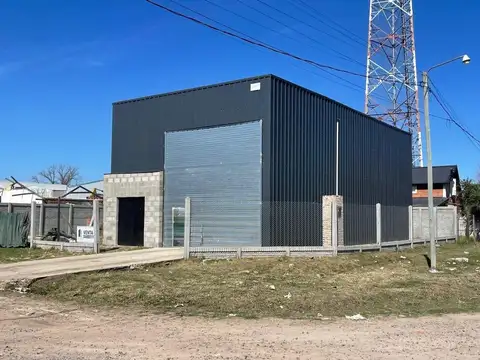 En venta galpón en construcción en roldán