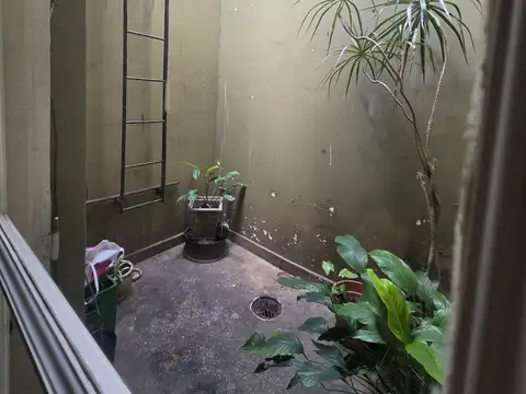 Casa 6 ambientes con 2 baños