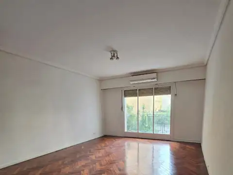 Angel Maria Gimenez 100, Piso 1