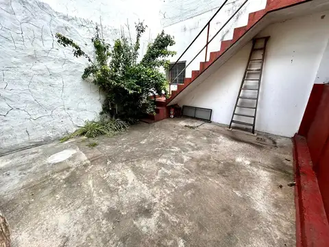 Depto Tipo Casa 4 ambientes con 2 baños