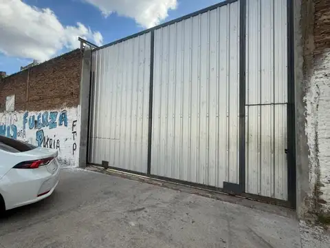 Importante terreno en Venta  2500 mts Zona industrial