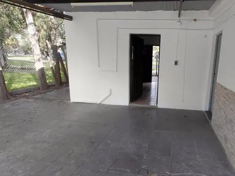 Casa 2 ambientes con 1 baño