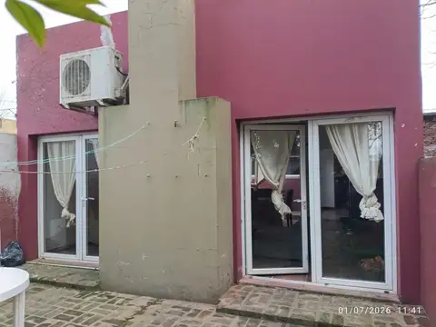 Casa 3 ambientes con 2 baños