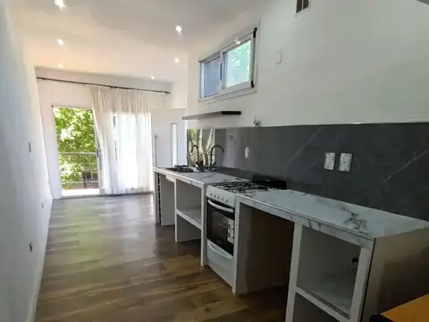 Depto Tipo Casa en Alquiler de 2 dormitorios