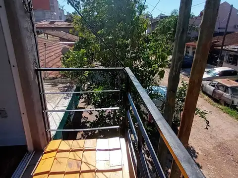 Depto Tipo Casa en Alquiler en Villa Celina, $ 600.000