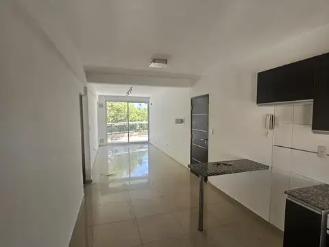 Departamento en  Av. Alberdi  al 800, moderno, 2 dormitorios, patio 100 m2 exclusivo, balcones aterr