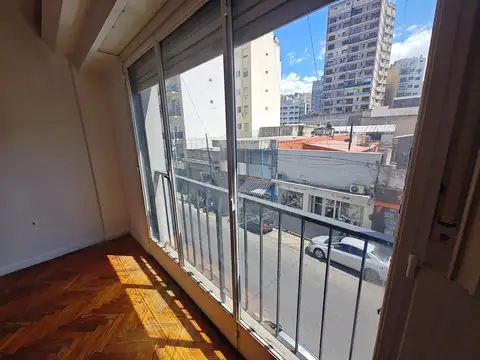 Tres ambientes al frente