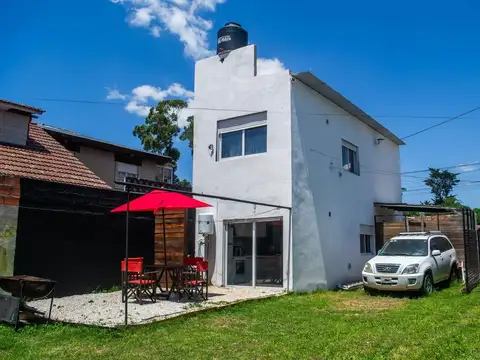 Venta casa 2 ambientes con terreno muy amplio