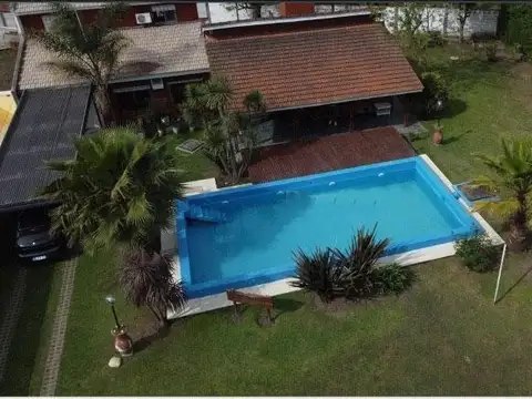 Casa en venta - 4 dormitorios 3 baños - quincho pileta parrilla - 1500mts2 - Tortuguitas