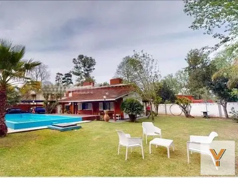 Casa en venta - 4 dormitorios 3 baños - quincho pileta parrilla - 1500mts2 - Tortuguitas