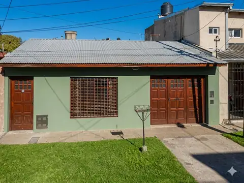 GRAL SAVIO N° 2755 B - CASA AL FRENTE- VENTA