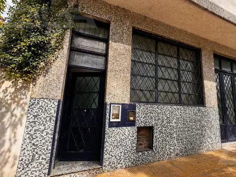 Edificio Comercial/Galpon/Ituzaingo norte