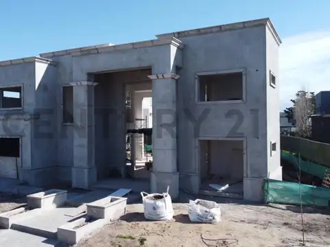 Casa en Venta 4 Ambientes Rumenco Joven