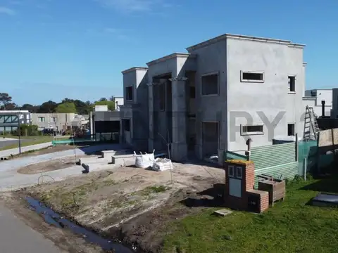 Casa en Venta 4 Ambientes Rumenco Joven
