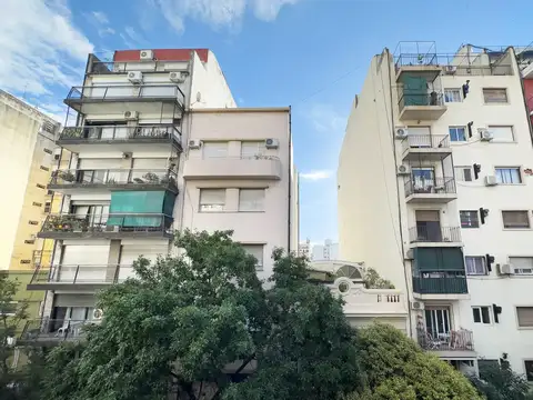 excelente tres ambientes al frente sol todo el dia