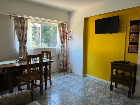 Departamento  Céntrico en Alquiler Permanente - San Carlos De Bariloche