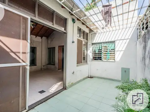 Depto Tipo Casa 5 ambientes con 2 baños