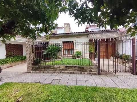 Casa - Venta - Argentina, Morón - DEAN FUNES 385