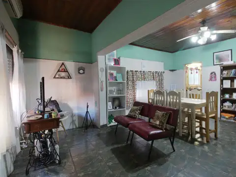 Casa en Venta con 1 cochera