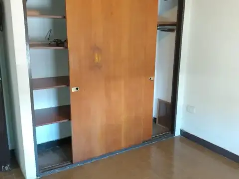 Departamento en Alquiler en Lomas del Mirador, $ 400.000