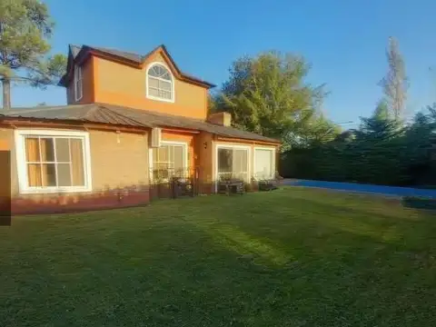 Casa en venta - 2 Dormitorios 2 Baños - Cocheras - 590Mts2 - Moreno