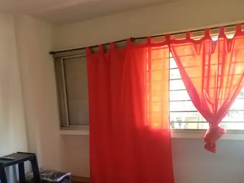 Villa Lugano, Edificio 109 en Primer Piso! Excelente Estado