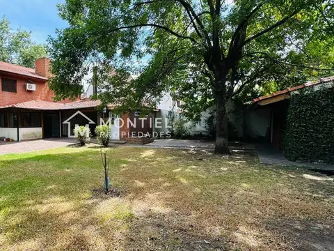 Casa Chalet  en Venta en Hurlingham,  G.B.A. Zona Oeste