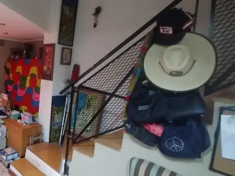 Depto Tipo Casa en Venta 40 años
