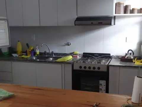 Dúplex en excelente ubicación a una cuadra de la playa y media cuadra del centro