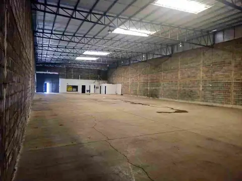 ALQUILER GALPON CON OFICINA ZONA LOS BOULEVARES