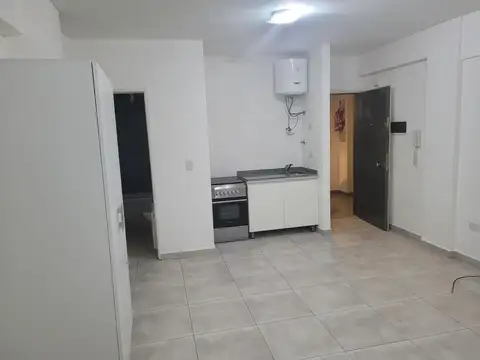 Mono Ambiente 35 m2 al frente con balcón 1 x 4 mts.