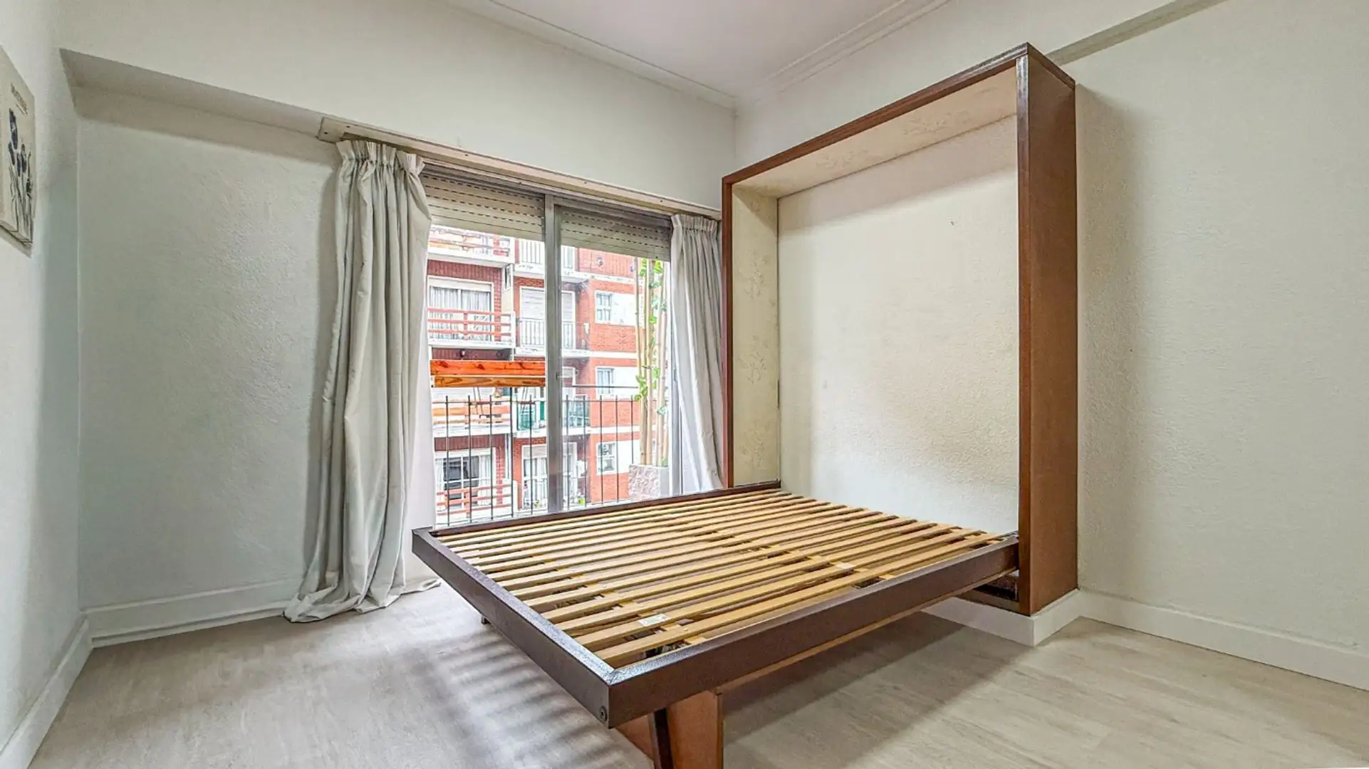 Depto monoambiente divisible 27m² con balcón — Plaza Colon