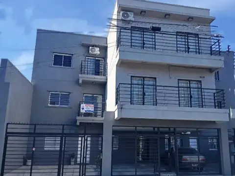 a estrenar en Lanus, con balcon super luminoso!!