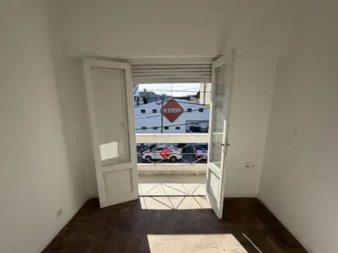 Depto Tipo Casa 5 ambientes con 1 baño