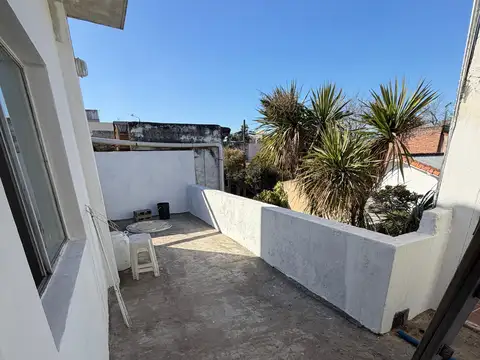 DUEÑO DIRECTO -  Excelente PH en alquiler – Amplio, luminoso y con gran terraza 