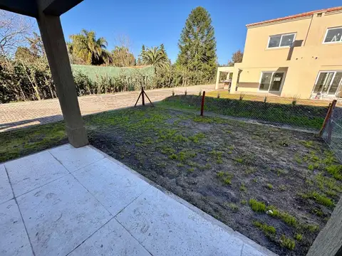 Casa en  Venta de 3 Ambientes en Pilar
