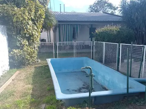 Casa 4 ambientes con 1 baño