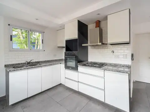 Venta PH 3 ambientes con terraza privada en Villa Urquiza duplex